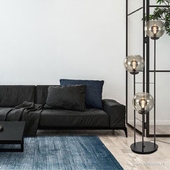 Chinese Procelain | palet on the core | 3-Lichts vloerlamp zwart met smoke glas Chinese Procelain | palet on the core | 3-Lichts vloerlamp zwart met smoke glas